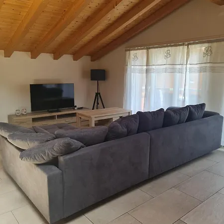 Jungfrau Penthouse - Aare Jungfrau Ag *