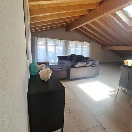 Jungfrau Penthouse - Aare Jungfrau Ag